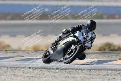 media/Oct-05-2025-CVMA (Sun) [[beeef4f201]]/Race 2-Supersport Middleweight/